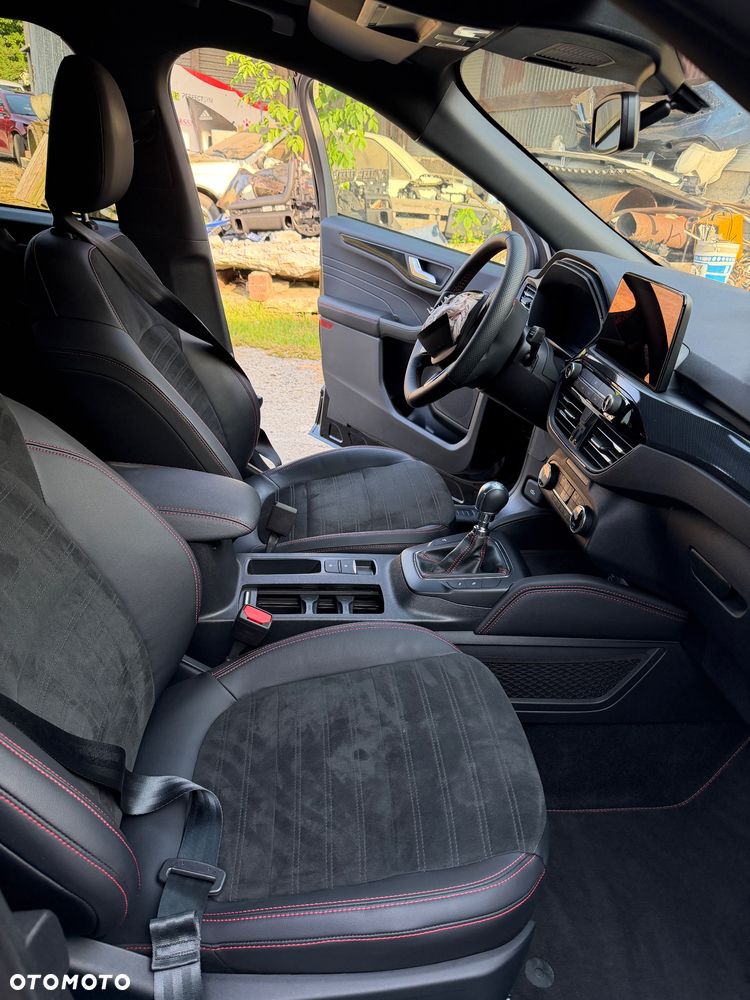 Ford Kuga 1.5 EcoBoost FWD ST-Line - 10