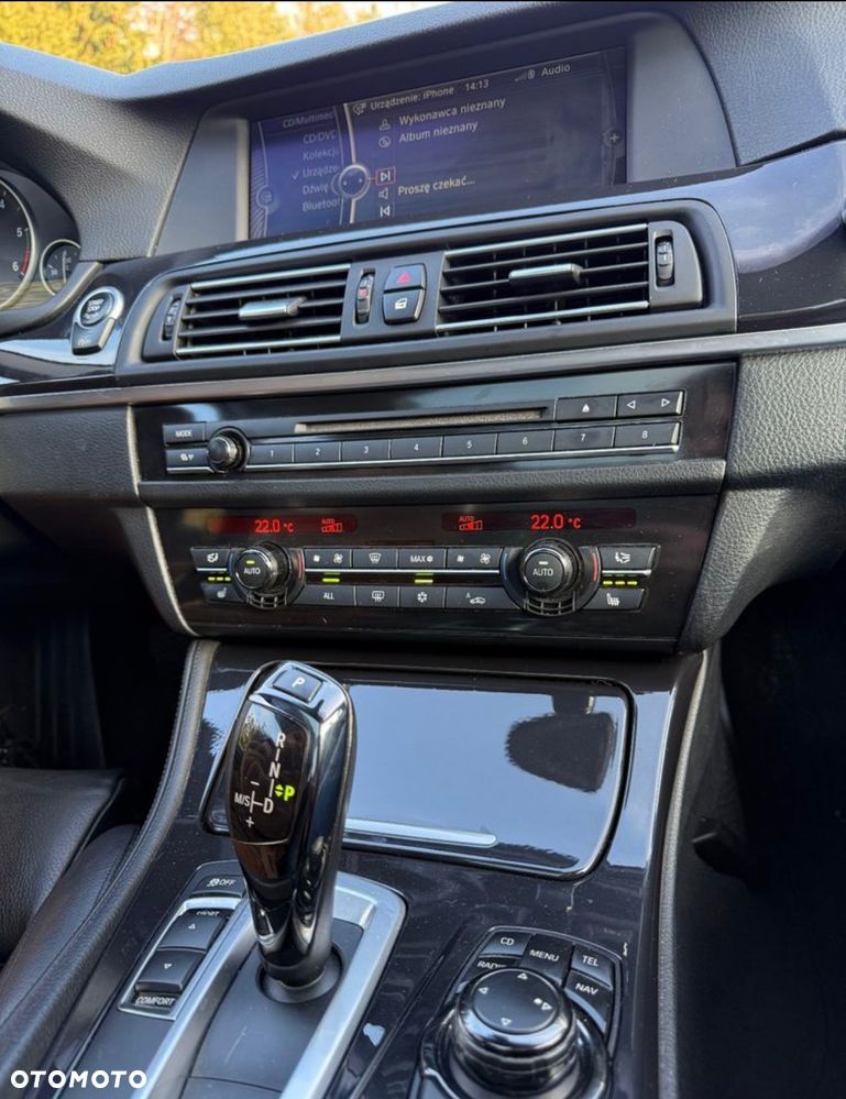 BMW Seria 5 525d xDrive Luxury Line - 11
