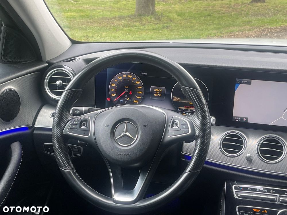Mercedes-Benz Klasa E 220 d 9G-TRONIC - 19