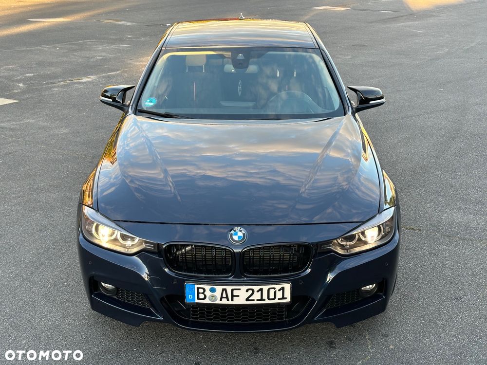 BMW 3 Series 2012 photo 2