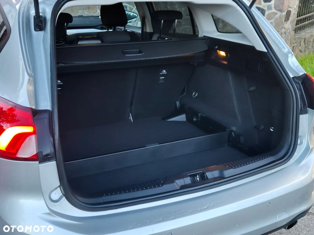 Ford Focus 1.5 EcoBlue Start-Stopp-System TITANIUM DESIGN - 37