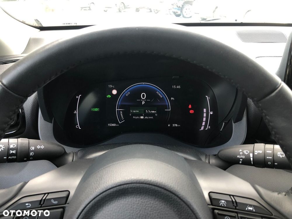 Toyota Yaris Hybrid 1.5 Style - 13