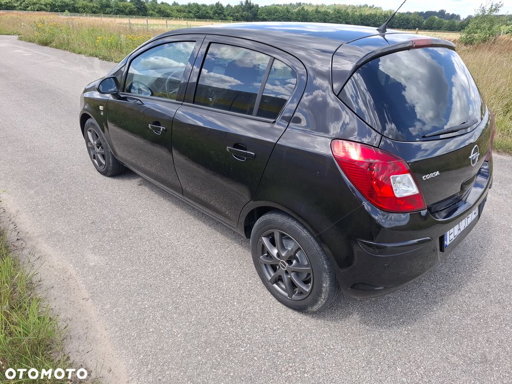 Opel Corsa 1.4 16V Color Edition - 5
