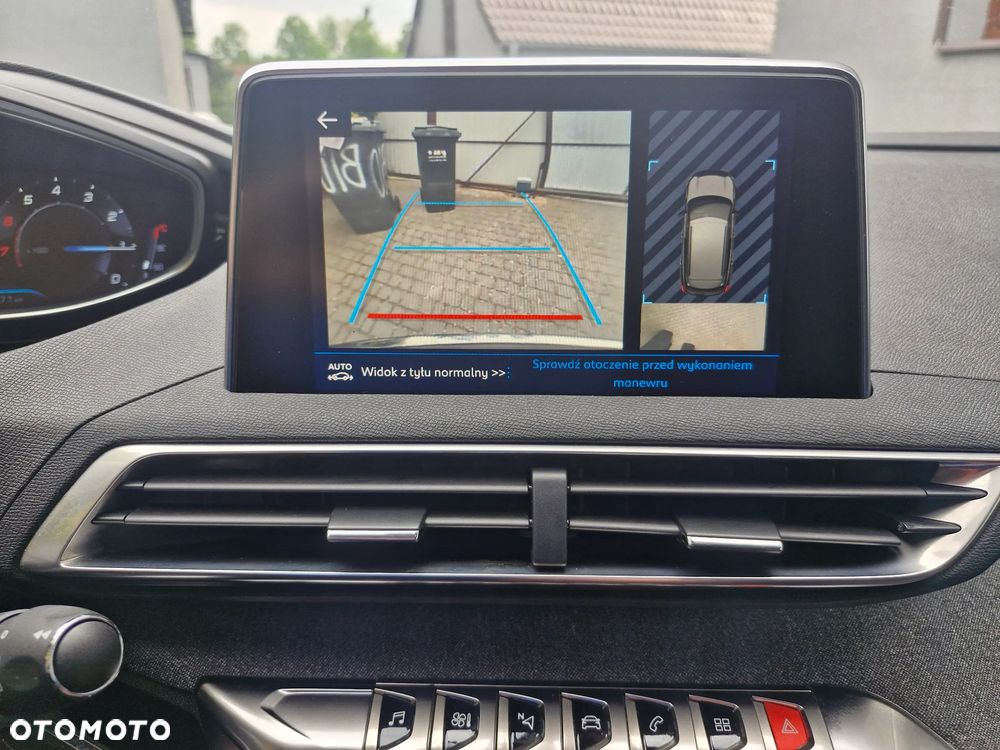 Peugeot 3008 PureTech 130 Stop & Start GPF Allure - 24