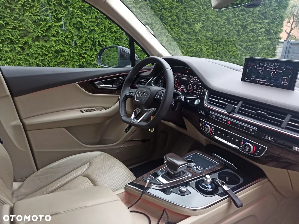 Audi Q7 - 15