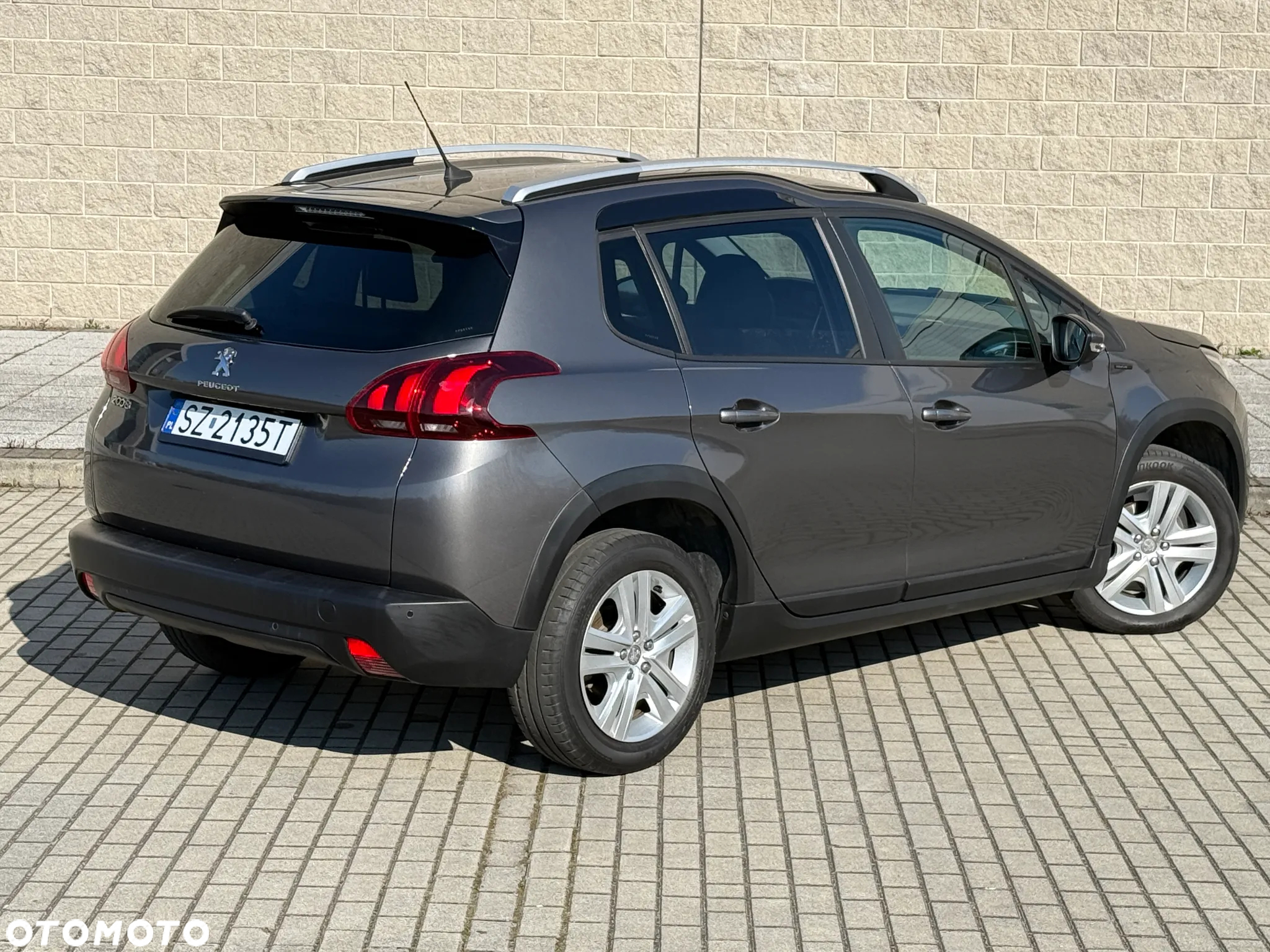 Peugeot 2008 PureTech 82 Signature - 11