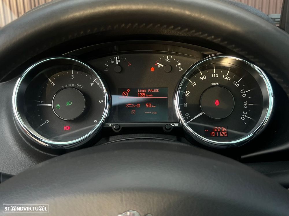 Peugeot 3008 1.6 HDi Premium - 19