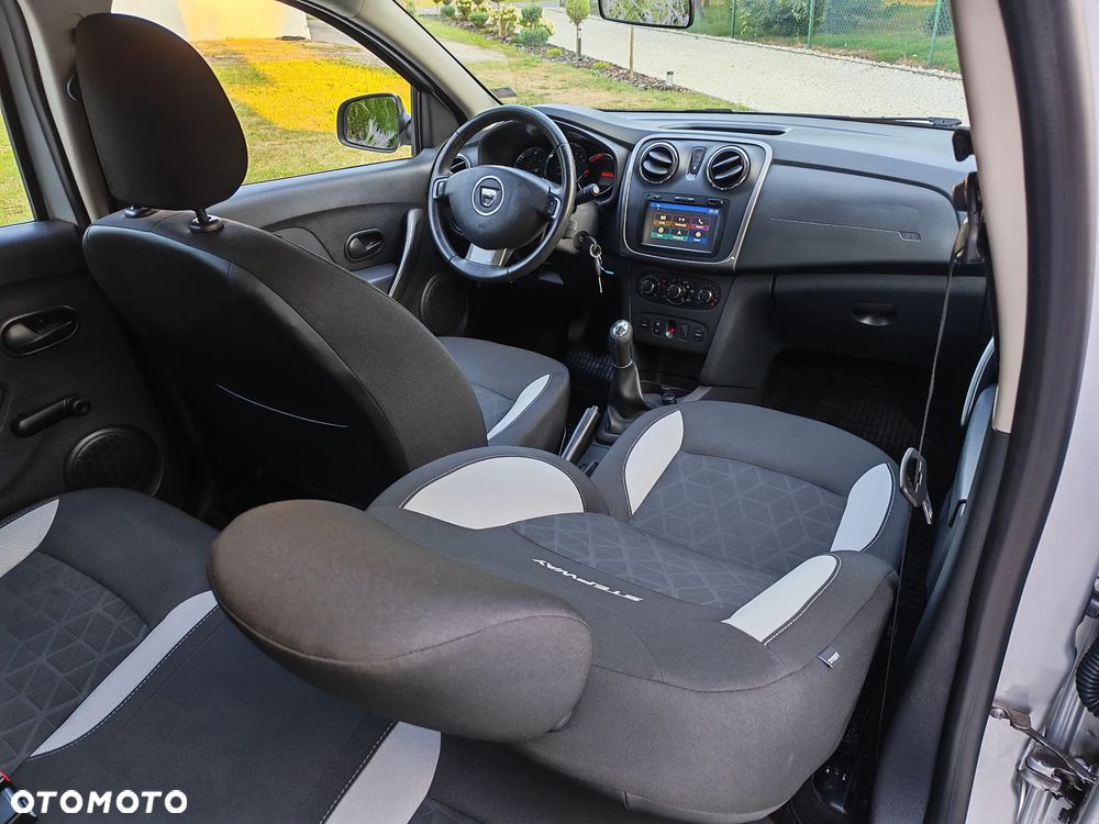 Dacia Sandero Stepway 0.9 TCe Laureate S&S EU6 - 14