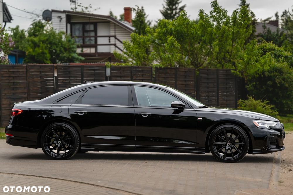 Audi A8 - 7