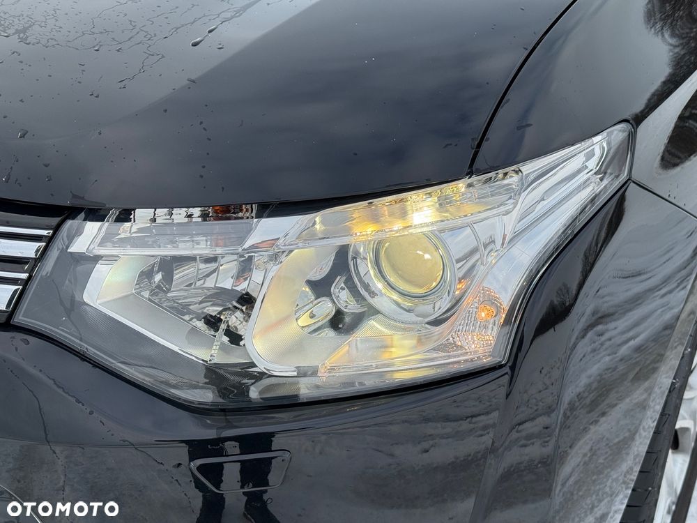 Mitsubishi Outlander 2.0 4WD Top - 27