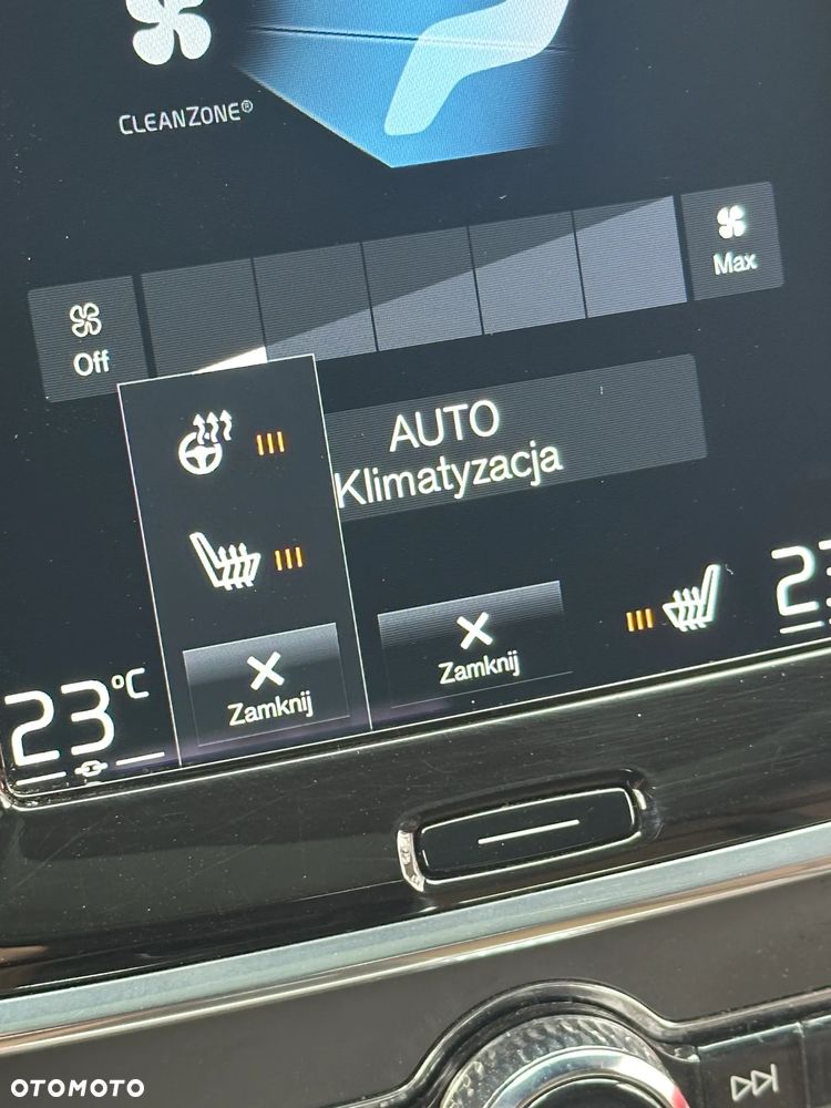 Volvo V90 Cross Country - 28