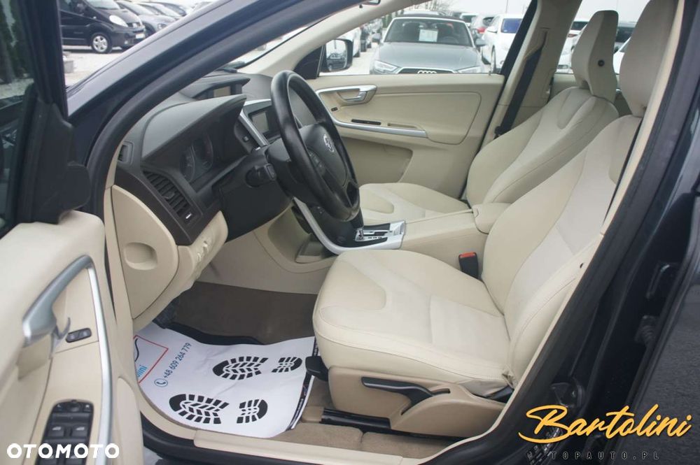 Volvo XC 60 - 10