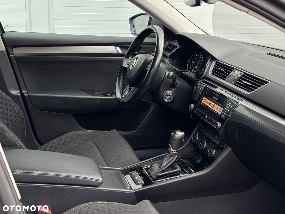 Skoda Superb 2.0 TDI Style DSG - 14