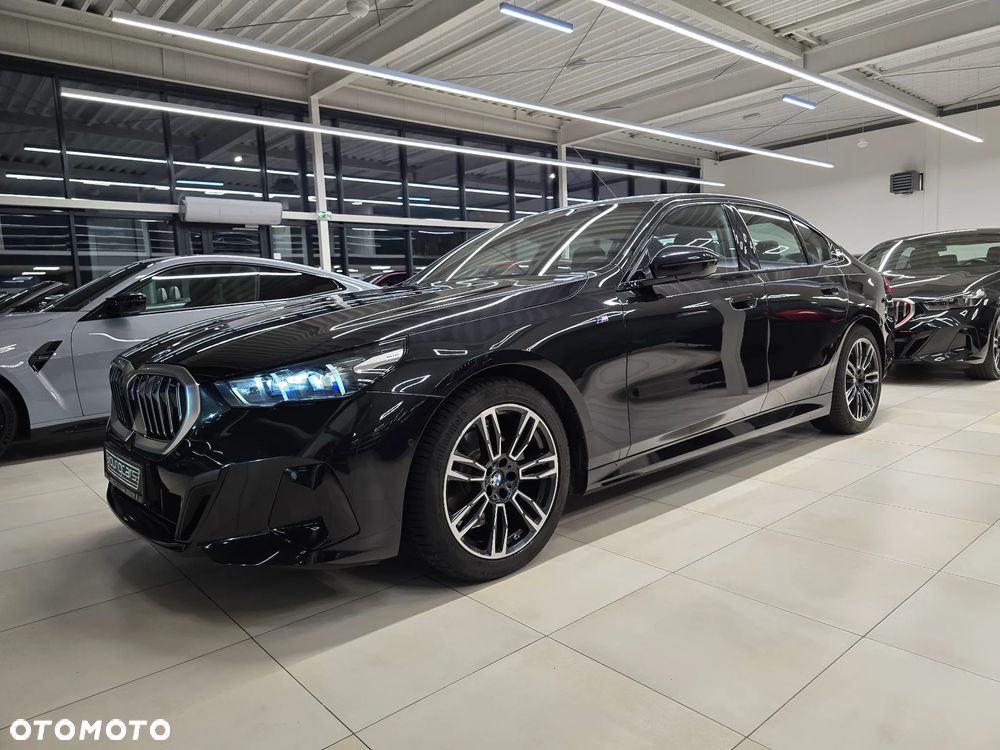 BMW Seria 5 520i mHEV M Sport - 19