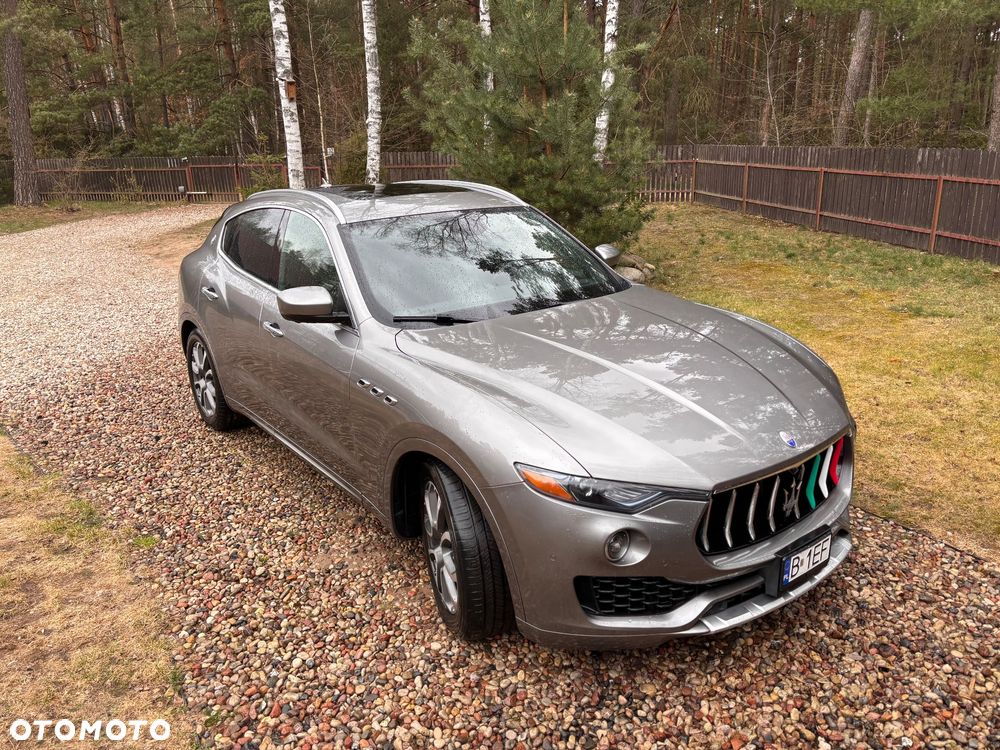 Maserati Levante Q4 Executive - 1