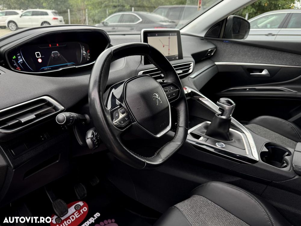 Peugeot 5008 - 5