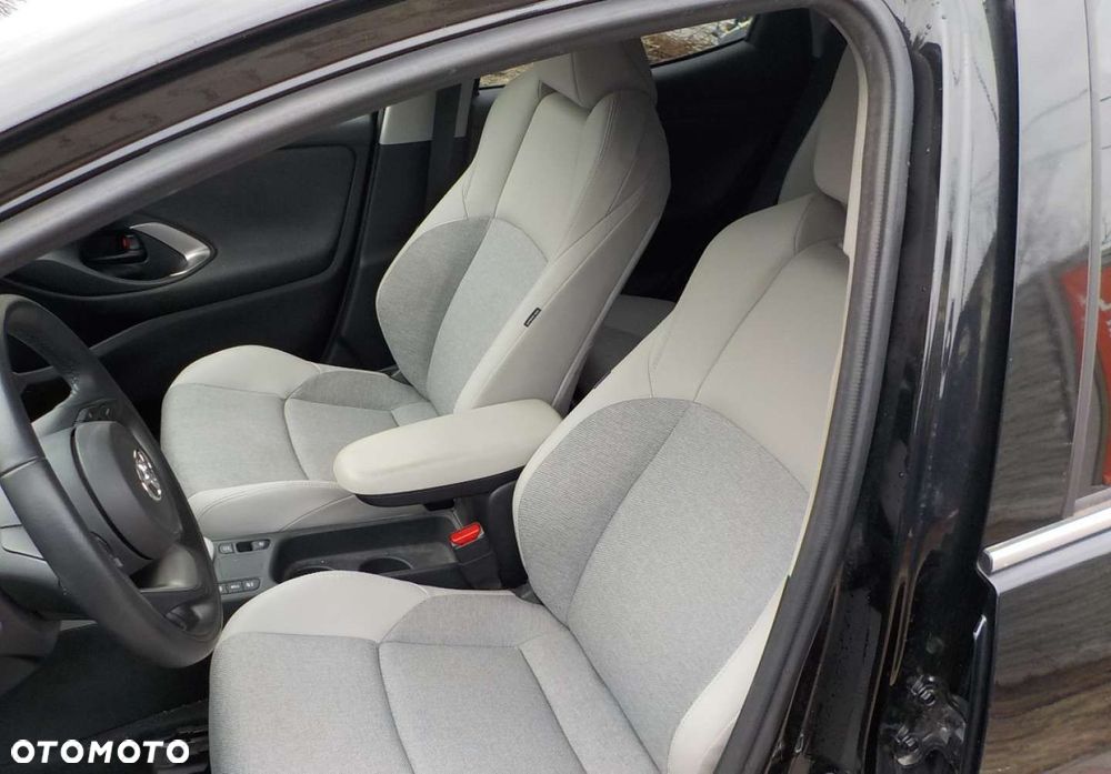 Toyota Yaris - 32