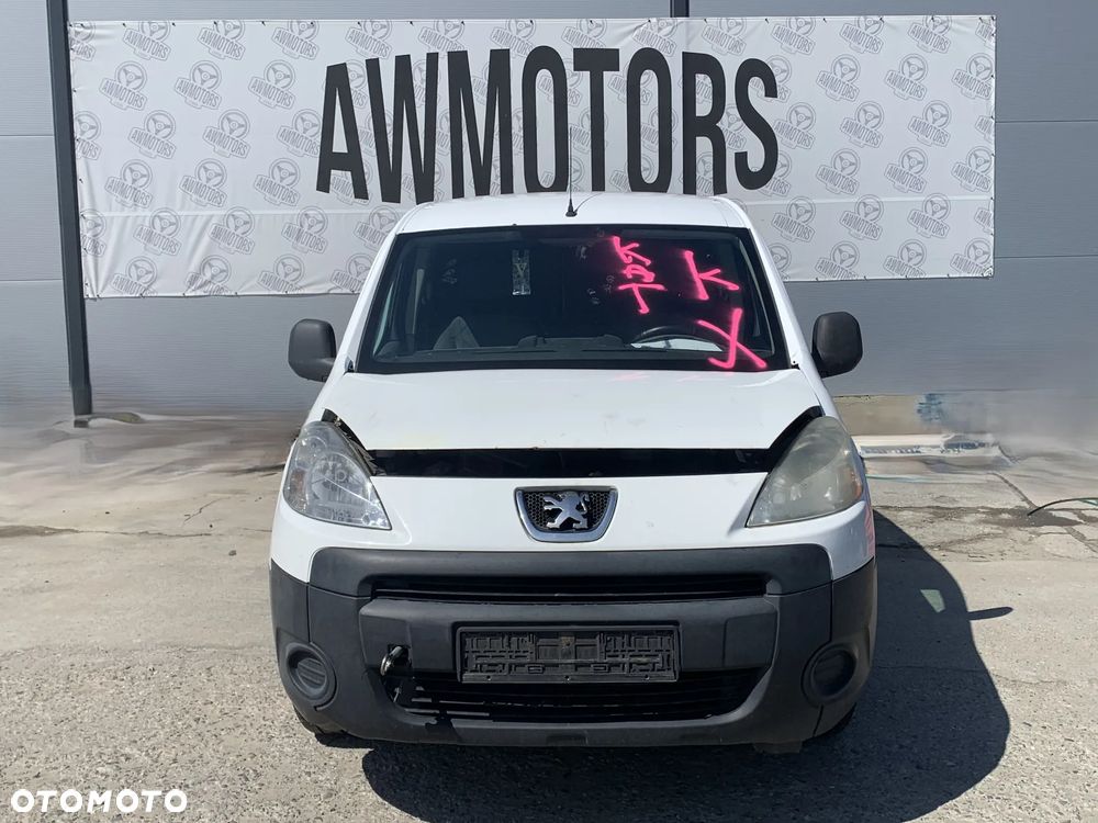 PEUGEOT PARTNER 2010 *SAMOCHÓD NA CZĘŚCI* 5186 EWP - LAKIER BIAŁY BANQUISE MASKA, LAMPA, DRZWI, LUSTERKO, ZDERZAK, GRILL, BŁOTNIK, KLAPA, BELKA, DESKA, FOTELE, KANAPA, ĆWIARTKA KIEROWNICA, TARCZE, ZACISKI, ZAWIESZENIE, KOMPLETNY PRZÓD, KOMPLETNY TYŁ, LICZNIK, ZEGARY, PRAWE LEWE PRZÓD TYŁ - 2