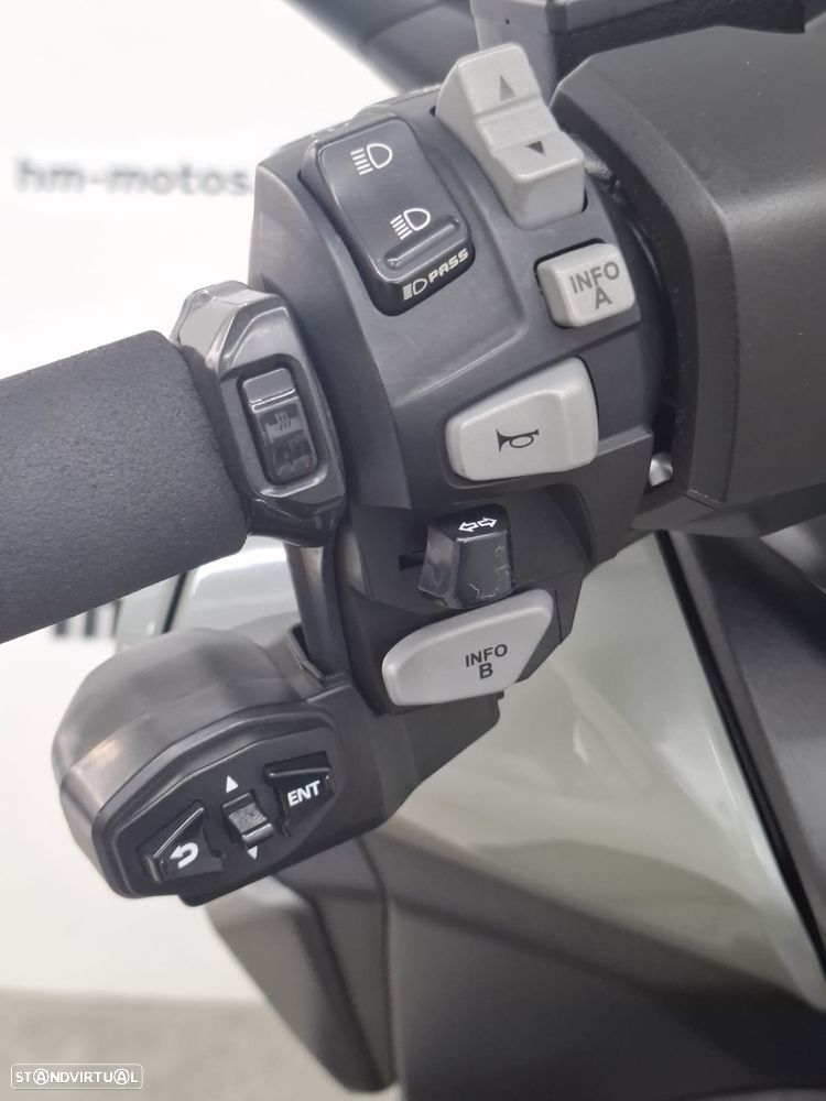 Honda Forza 350 - 10