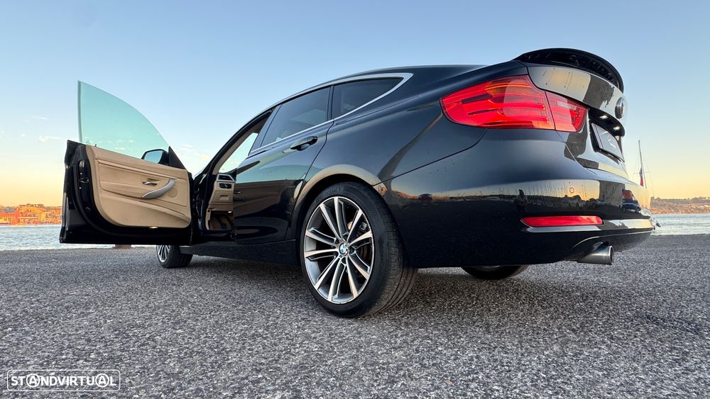 BMW 318 d Sport Line - 18