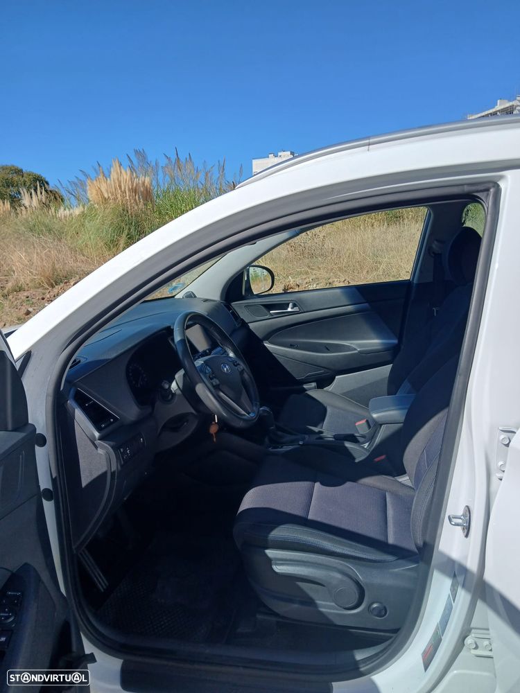 Hyundai Tucson 1.7 CRDi Executive DCT - 6