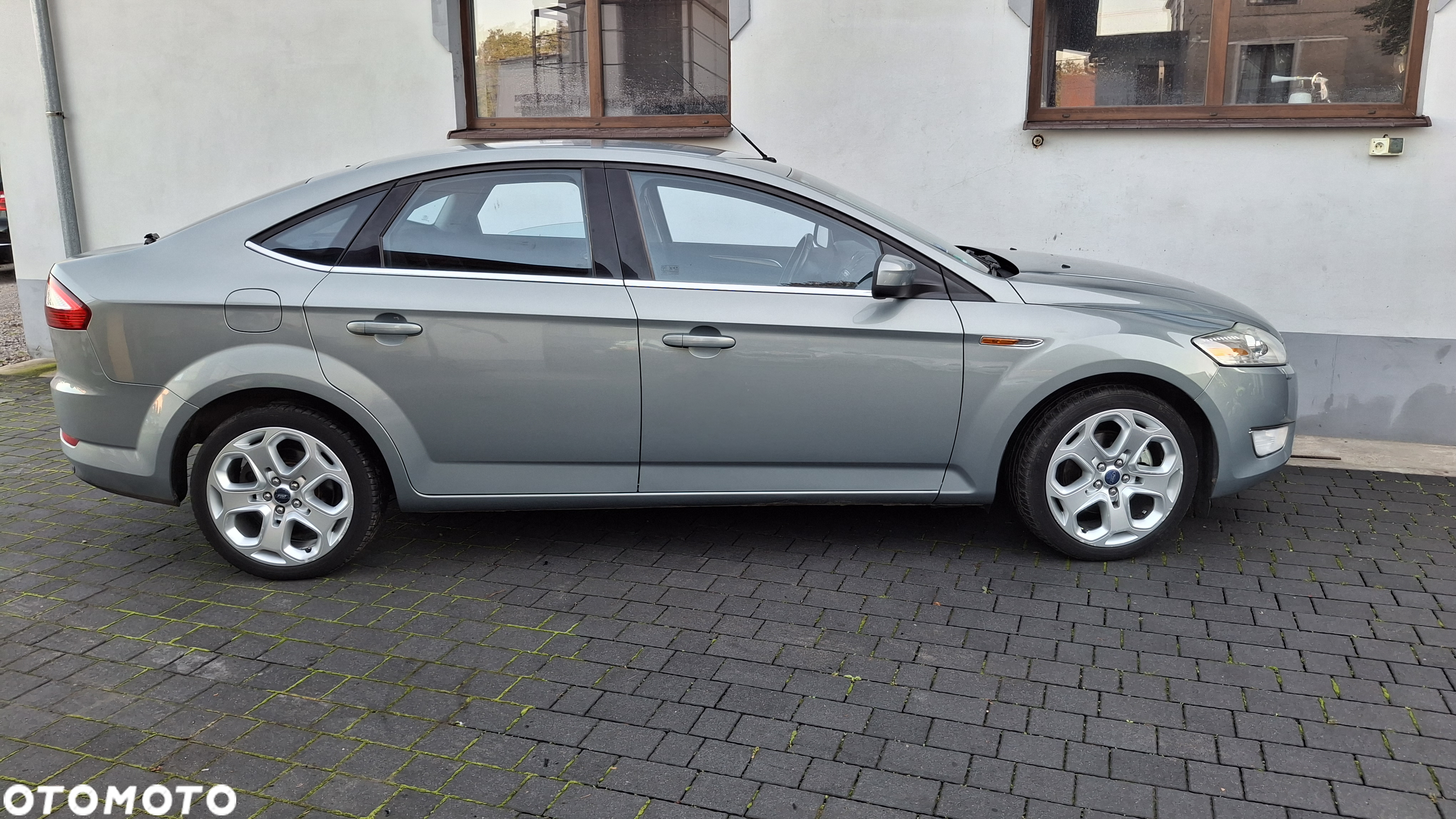 Ford Mondeo - 36