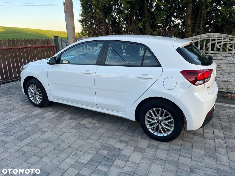 Kia Rio 1.2 Edition 7 - 27