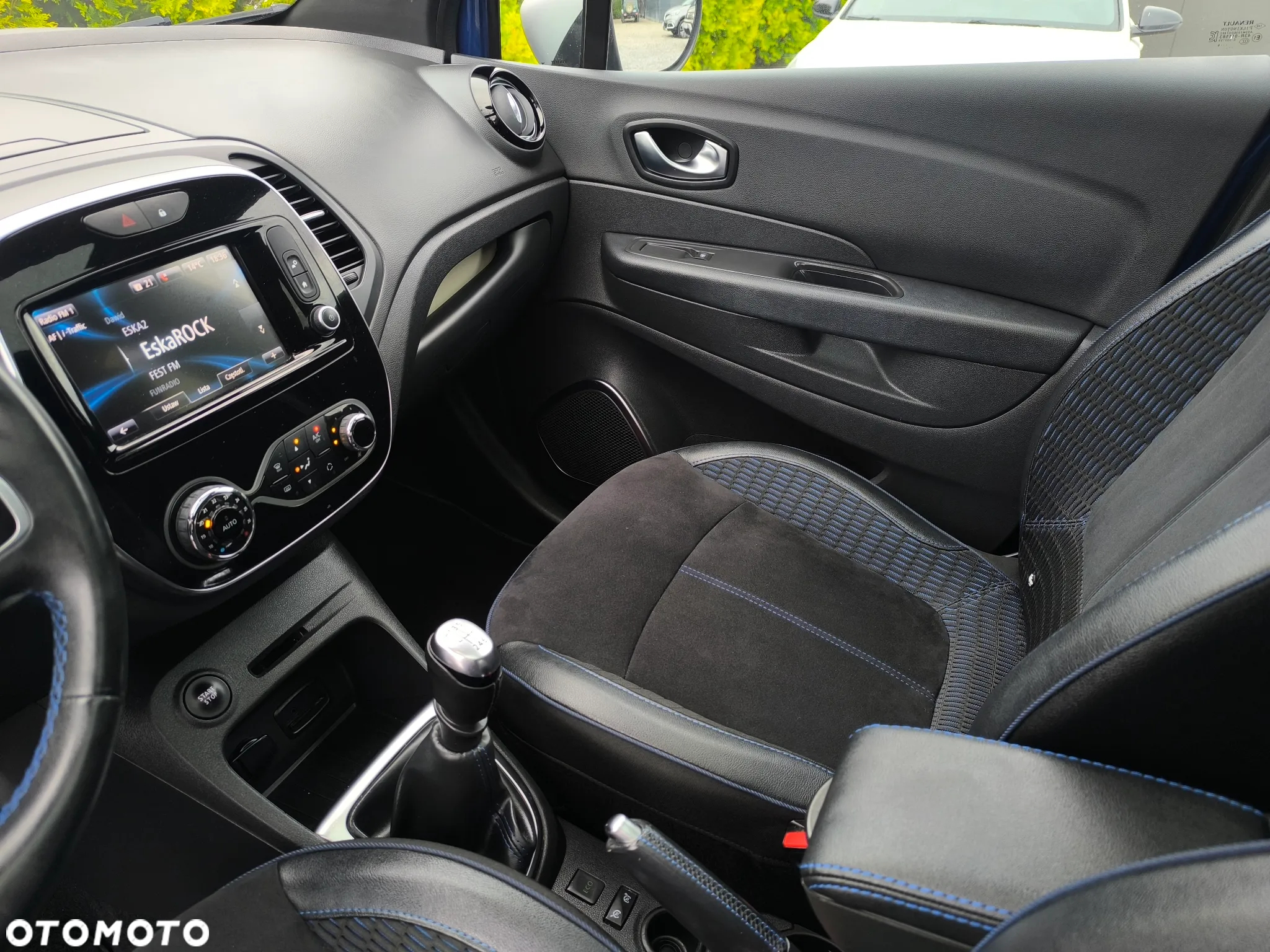 Renault Captur - 19