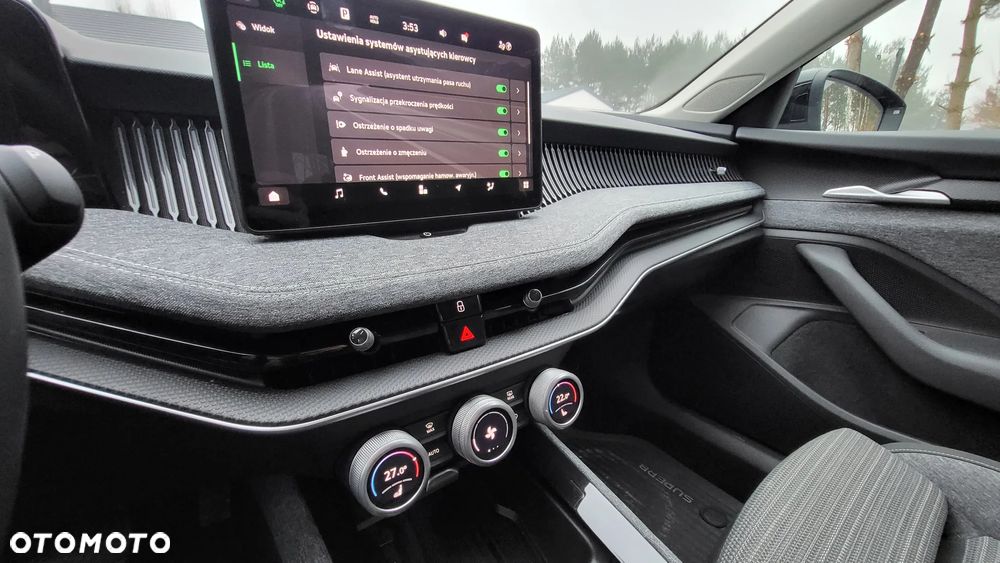 Skoda Superb 1.5 TSI mHEV Selection DSG - 26