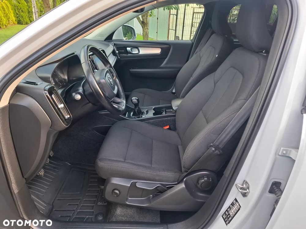 Volvo XC 40 D3 Momentum - 28