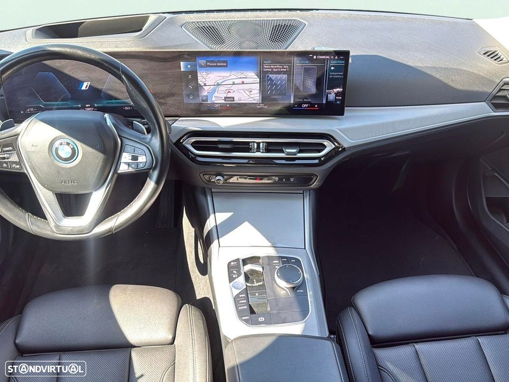 BMW 330 - 11