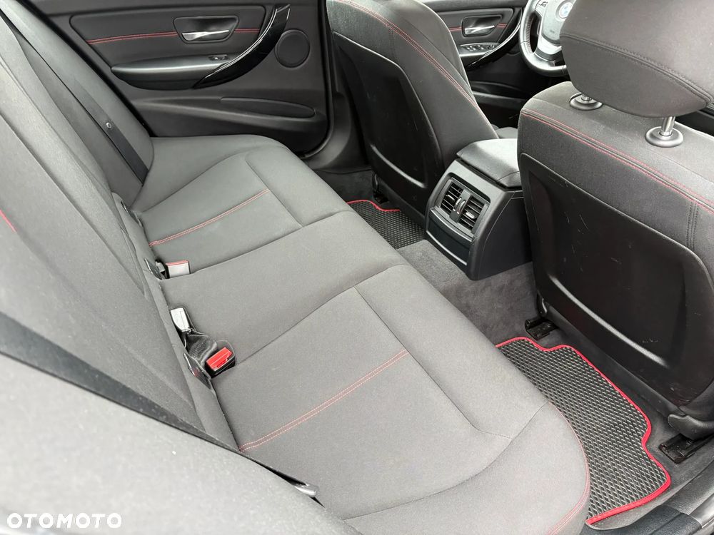 BMW Seria 3 316i Sport Line - 23