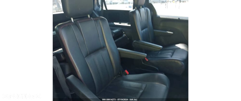 Dodge Grand Caravan - 6