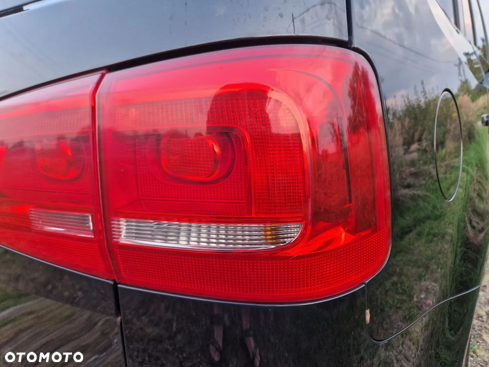 Volkswagen Touran 1.6 TDI DPF BlueMotion Technology Comfortline - 21