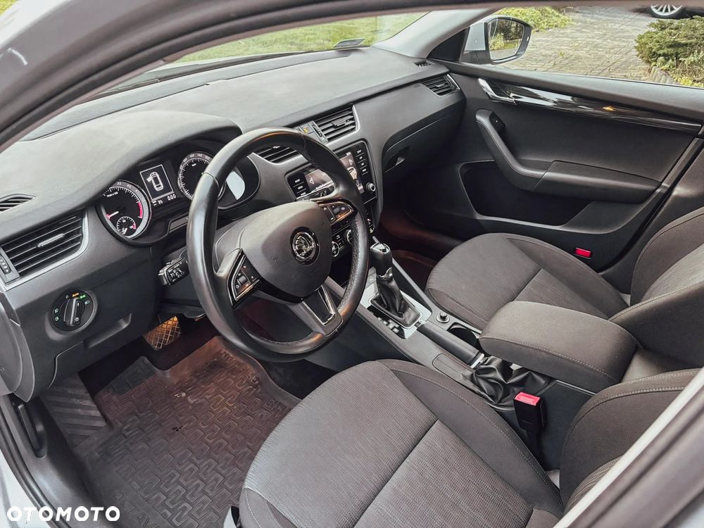 Skoda Octavia 1.6 TDI Clever DSG - 12