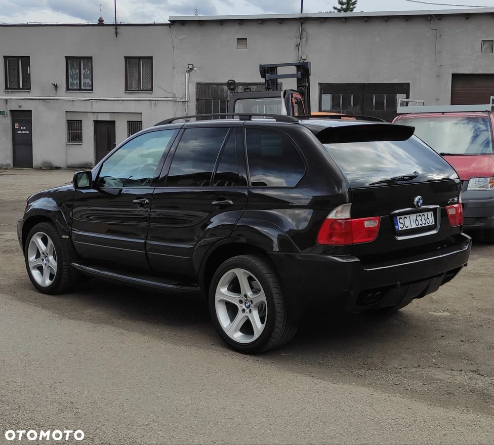 BMW X5 4.4i - 8