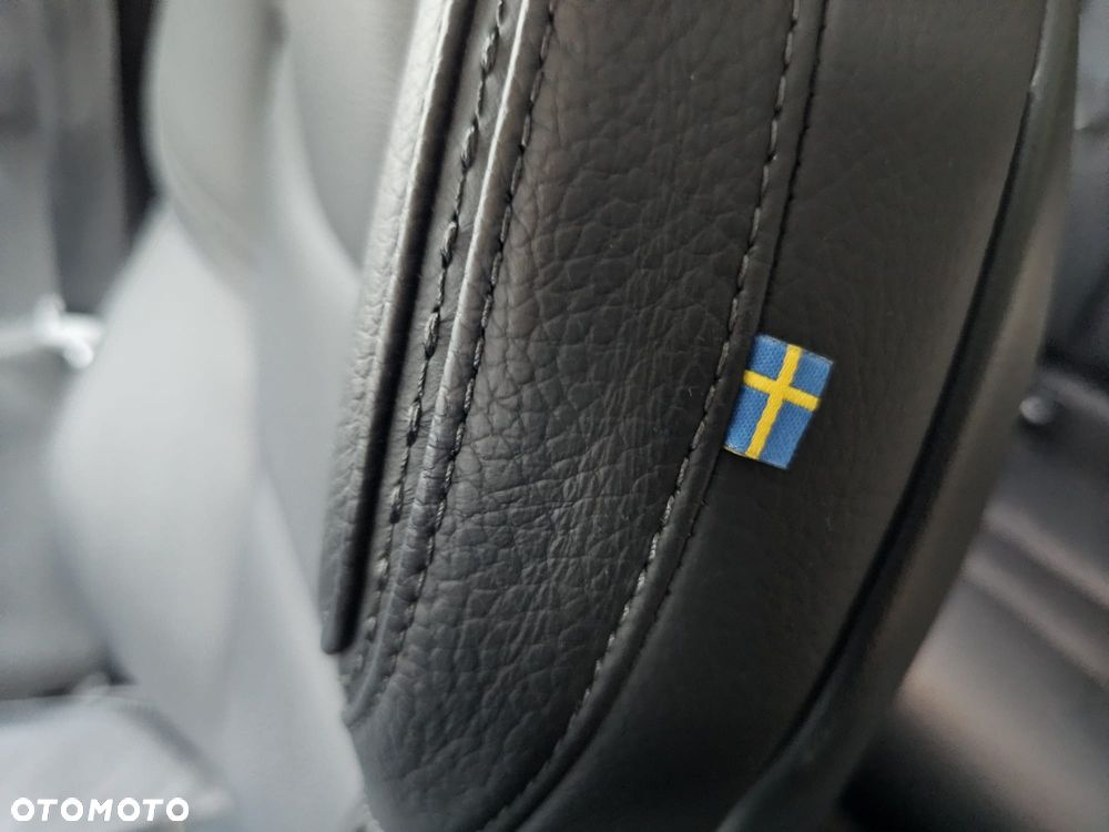 Volvo V90 Cross Country T6 AWD Pro - 21
