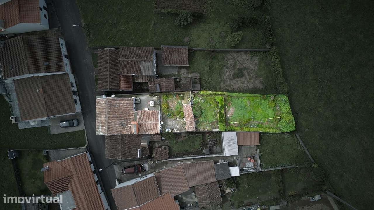 Moradia T2 na Algarvia, Nordeste | Potencial e Charme Açoriano - Grande imagem: 2/14