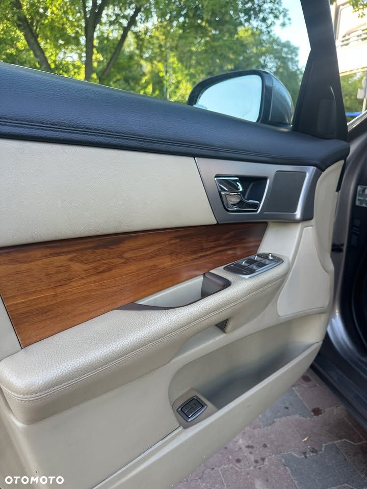 Jaguar XF 5.0 V8 Luxury - 16