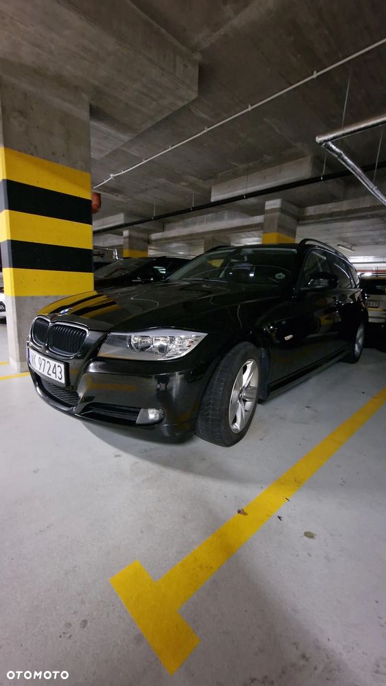 BMW Seria 3 320i - 9