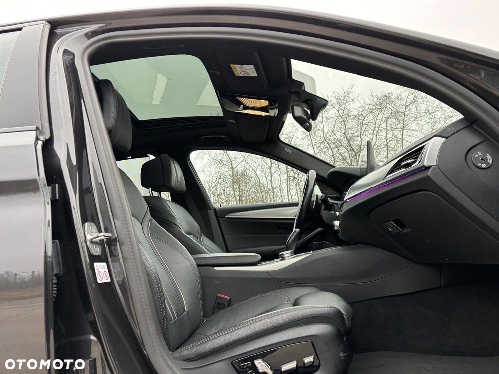 BMW Seria 5 530e M Sport sport - 27