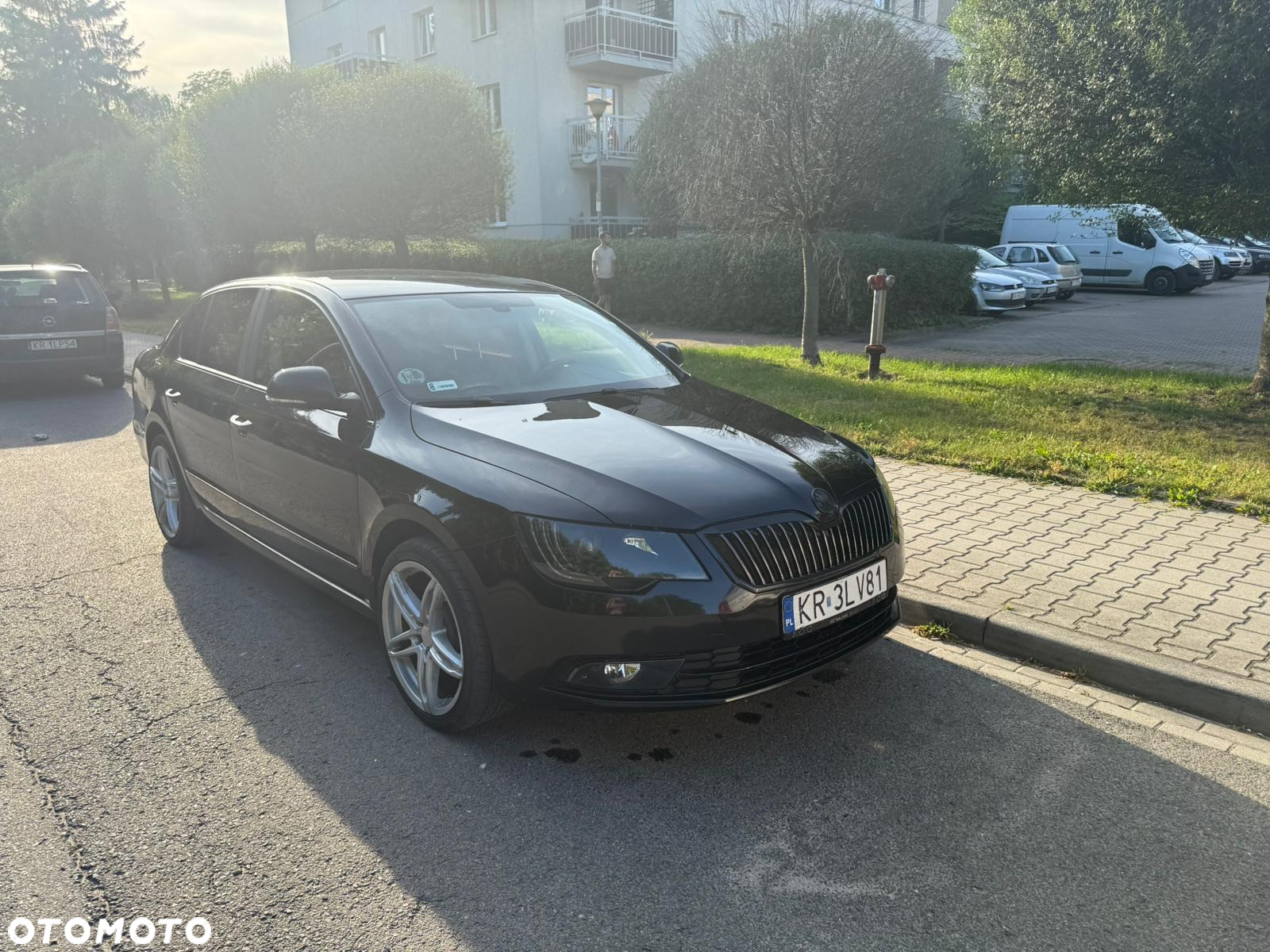 Skoda Superb 2.0 TDI L&K - 2