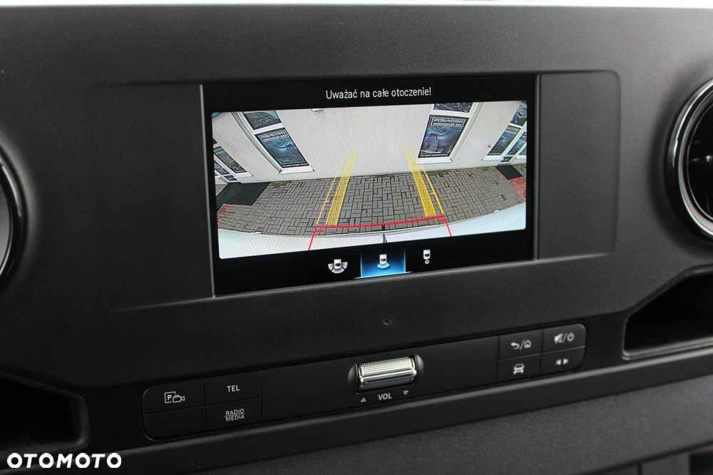 Mercedes-Benz Sprinter - 13