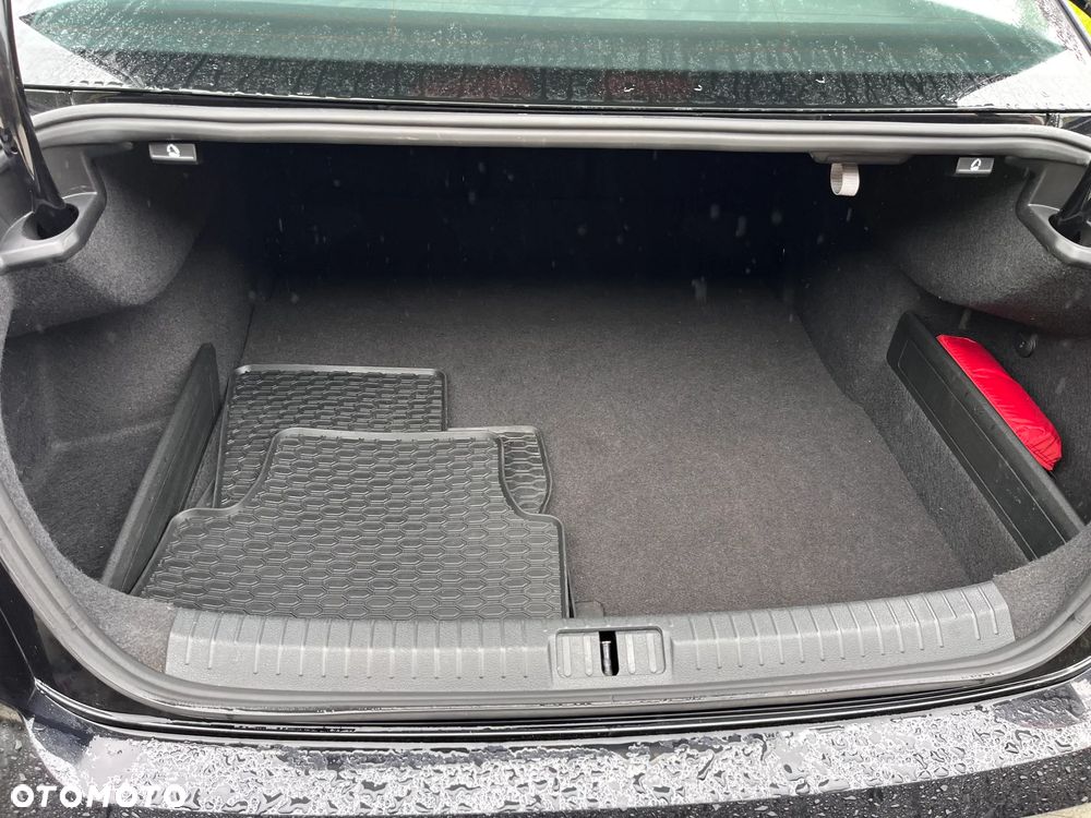 Volkswagen Passat 2.0 TSI Business DSG - 10