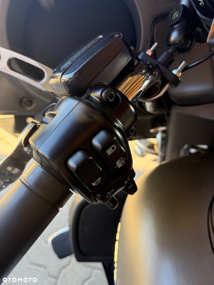 Harley-Davidson Electra - 17