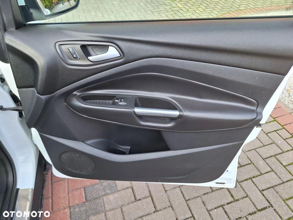 Ford Kuga - 29