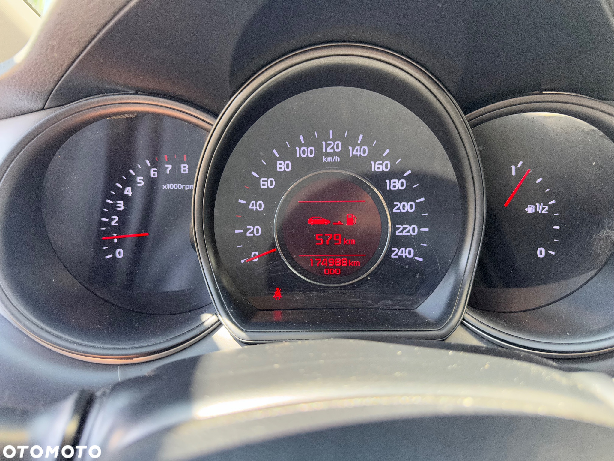 Kia Ceed - 9