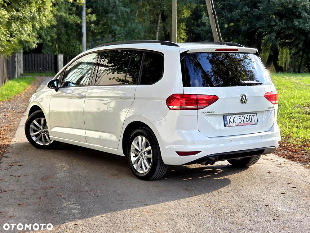 Volkswagen Touran 2.0 TDI BMT Comfortline - 9