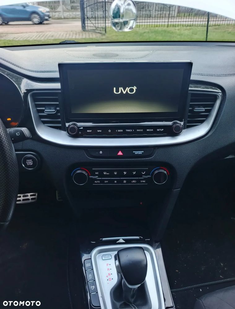 Kia Ceed 1.6 CRDi (48V Mild-Hybrid) DCT7 GT Line - 11