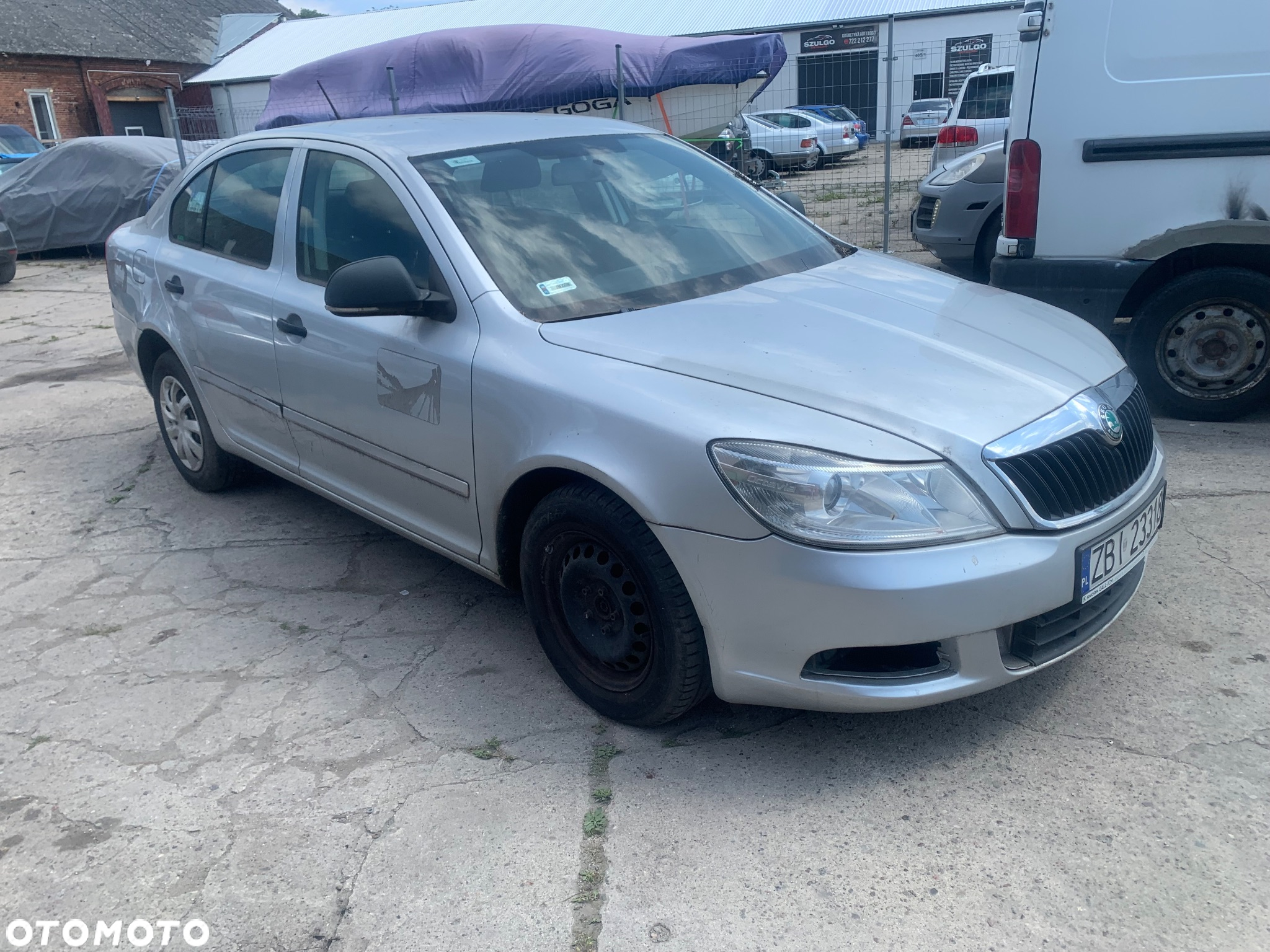 Skoda octavia 2 lift cala na części LA7W srebrna - 2